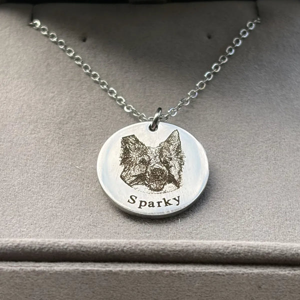 The finished engraved pendant